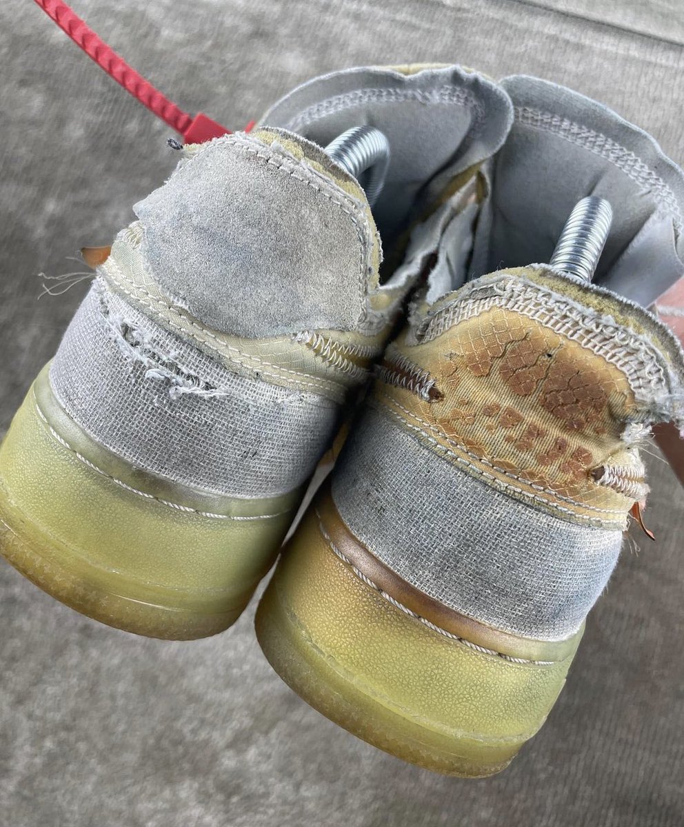 BiggerSwoosh's tweet photo. Used shoes final boss https://t.co/sURYYWcCtA