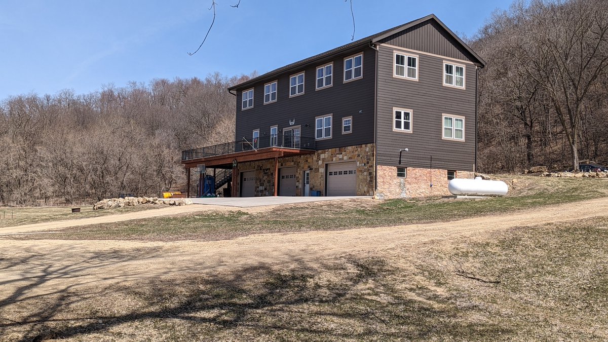 StayNorthern's tweet photo. Stunning new property in Esdaile, WI, located right on the Isabelle Creek. This place is a true gem, boasting both beautiful interiors and breathtaking surroundings to explore. The calendar is now open for 2023! https://t.co/0TQWVmTrjp https://t.co/Oe0ubRTDH2