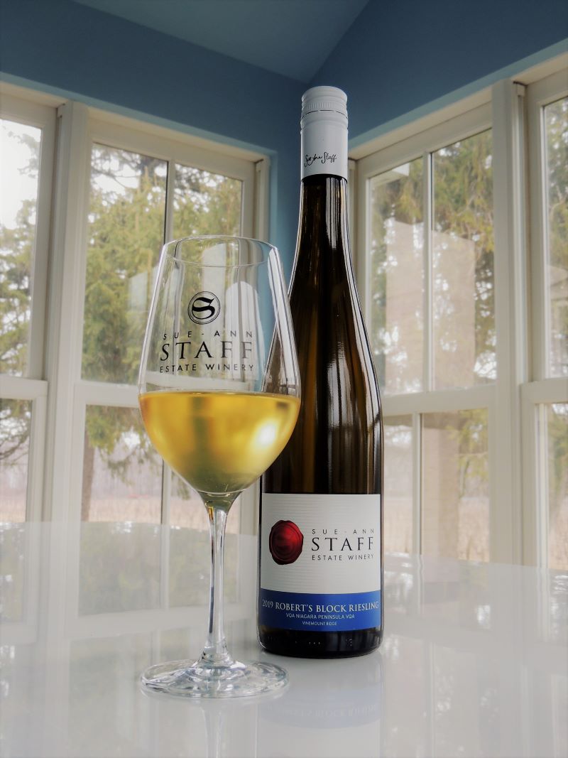 SueAnnStaff's tweet image. Thanks for the review, Natalie! The 2019 Rob is available in select @LCBO #Vintages: lcbo.com/en/storeinvent…