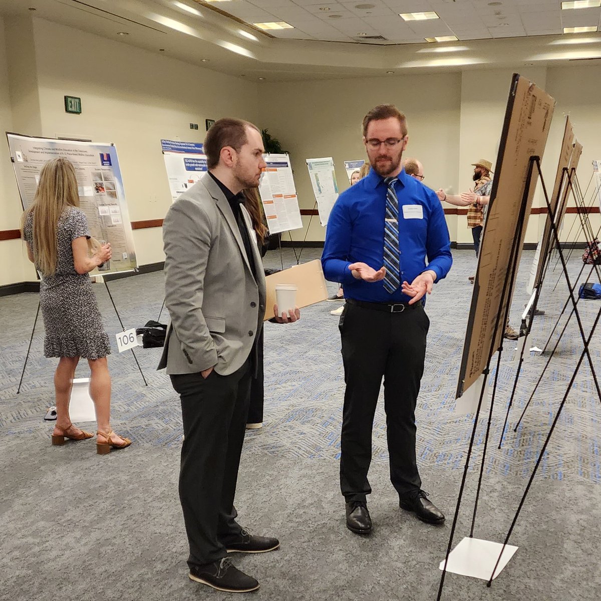The 🔵Blue🔵 session is in the 📚!

Orange session begins in 1⃣5⃣ minutes in the Jordan Ballroom of the SUB.

#BoiseState | #GraduateShowcase2023