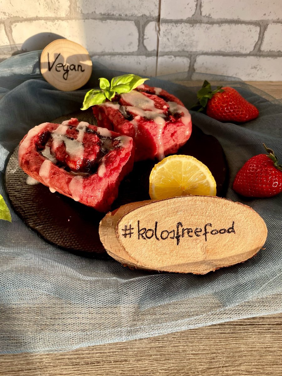 Kolos32484189's tweet photo. Pár napja már megnyitottam az 🍓szezONt, hoztam is receptet, a hétköznapokra, jöhetnek a tízórai #csiga k
Természetesen:
#gluténmentes #tejmentes #tojásmentes #glutenerzekenyhu #kolosfreefood
Recept👨🍳
https://t.co/H1LbGtW9tY https://t.co/YDhyRbS6Tt