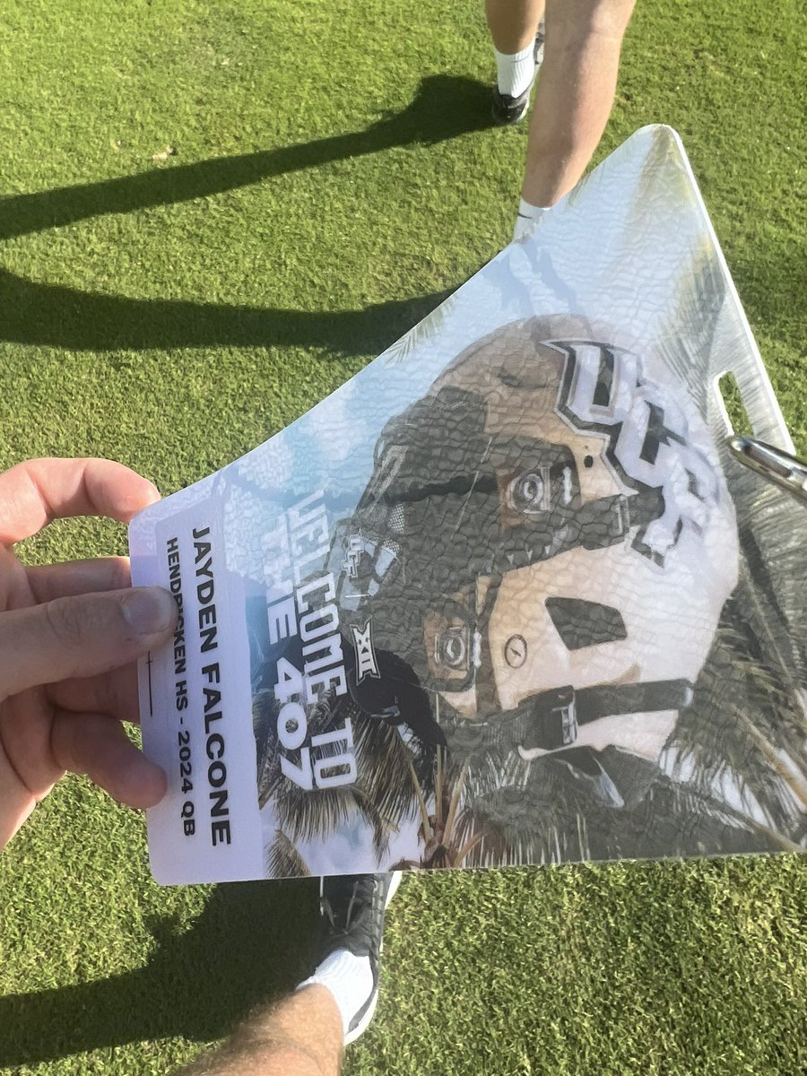 JaydenFalcone1's tweet photo. Had a great time at UCF today. Thank you for having me @Coach_heals @giddings_cory @CoachAlexMathis @CoachHinshaw @EberlyJackson @M2_QBacademy https://t.co/QSjRjtl6Gh