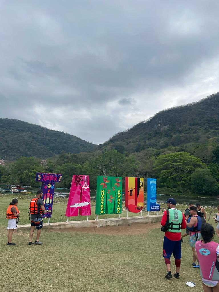 Roque_Guel's tweet photo. #SemanaSanta2023 en #Familia visitando la #HuastecaPotosina.
Una experiencia de bellos paisajes y muchas aventuras.
@BeyLopezT 
@GobEdoSLP https://t.co/CvyxtOtFAc