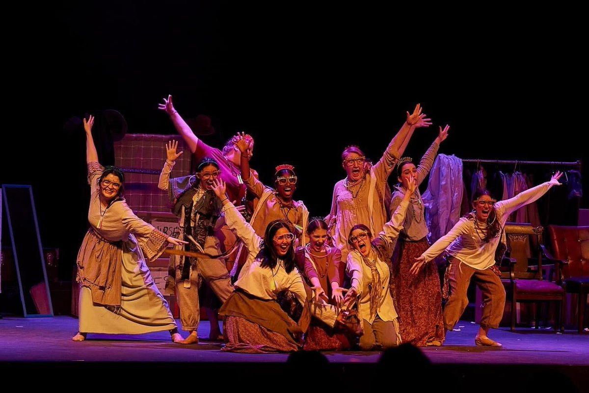 🎭🦅Dawson High School's Ovation Theatre has recently advanced to the University Interscholastic League One-Act Play region competition level to be held on April 22. Read more: pearlandisd.org/site/default.a…