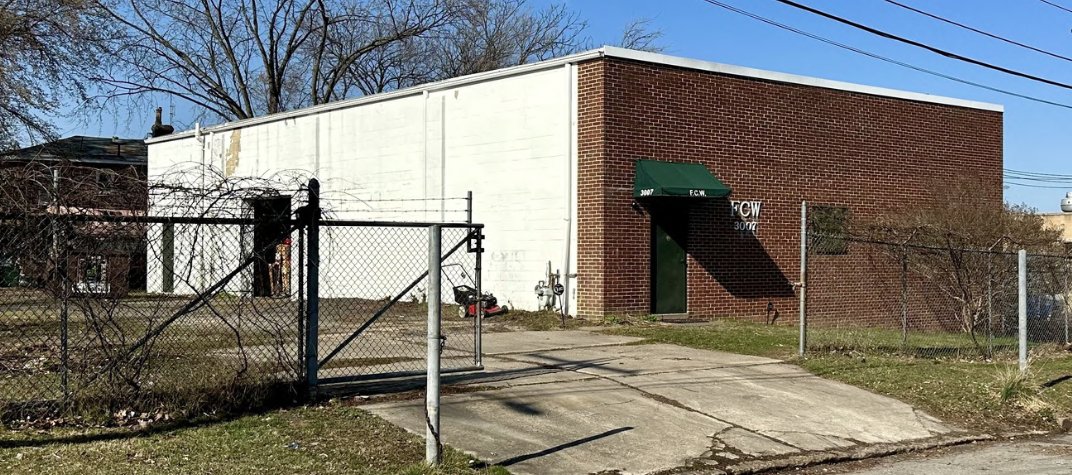 New Listing! 4,000+/- SF warehouse on +/- 0.25 AC &amp; adjoining +/- 0.15 AC for sale at 3001 &amp; 3007 Rosemont Avenue in Wilmington, DE. Fenced, flat parcel w/ 2 egresses on Rosemont Avenue. Zoned M-1 Light Manuf.. More info: lnkd.in/esvtbPZ3