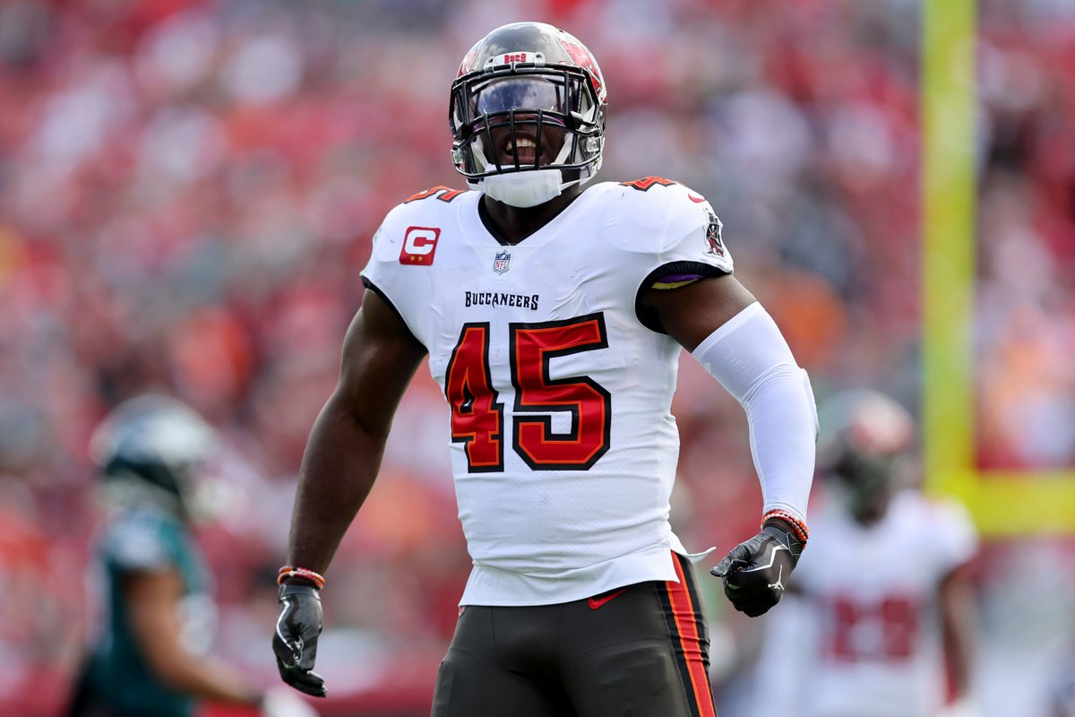 NFL_DovKleiman's tweet photo. 𝗕𝗥𝗘𝗔𝗞𝗜𝗡𝗚: #Buccaneers LB Devin White has asked to be traded, per ESPN's @JennaLaineESPN https://t.co/CIChyH4du7