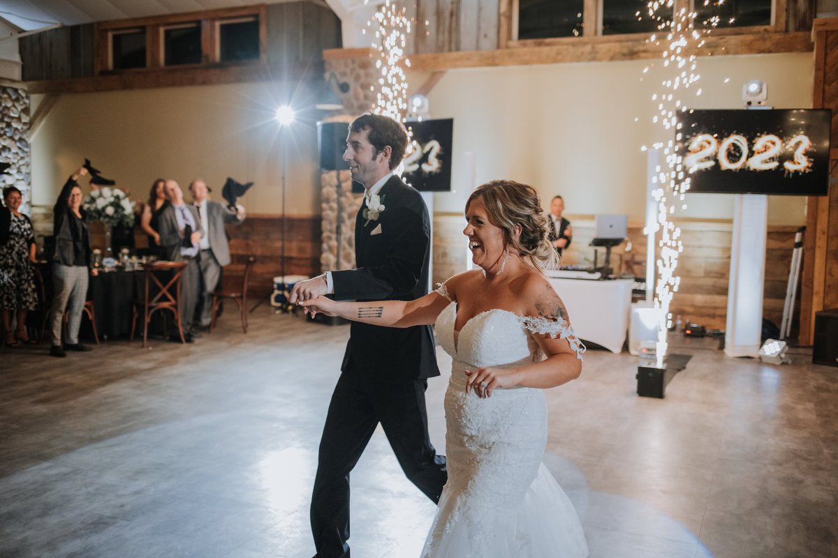 PineViewAcres's tweet photo. We always love to see the joy on everyone's face during a wedding reception. Always an awesome way to celebrate one of the happiest days of a couple's life!

(Photo credits to Bailey V Photography LLC) https://t.co/kqbk9cYNsj