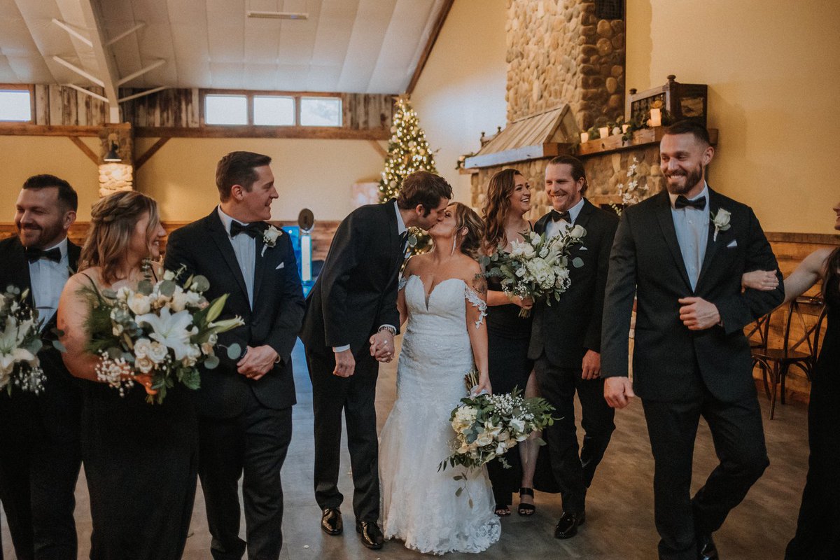 PineViewAcres's tweet photo. We always love to see the joy on everyone's face during a wedding reception. Always an awesome way to celebrate one of the happiest days of a couple's life!

(Photo credits to Bailey V Photography LLC) https://t.co/kqbk9cYNsj