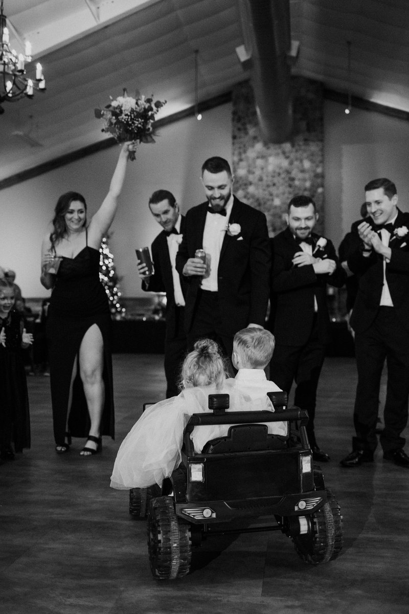 PineViewAcres's tweet photo. We always love to see the joy on everyone's face during a wedding reception. Always an awesome way to celebrate one of the happiest days of a couple's life!

(Photo credits to Bailey V Photography LLC) https://t.co/kqbk9cYNsj