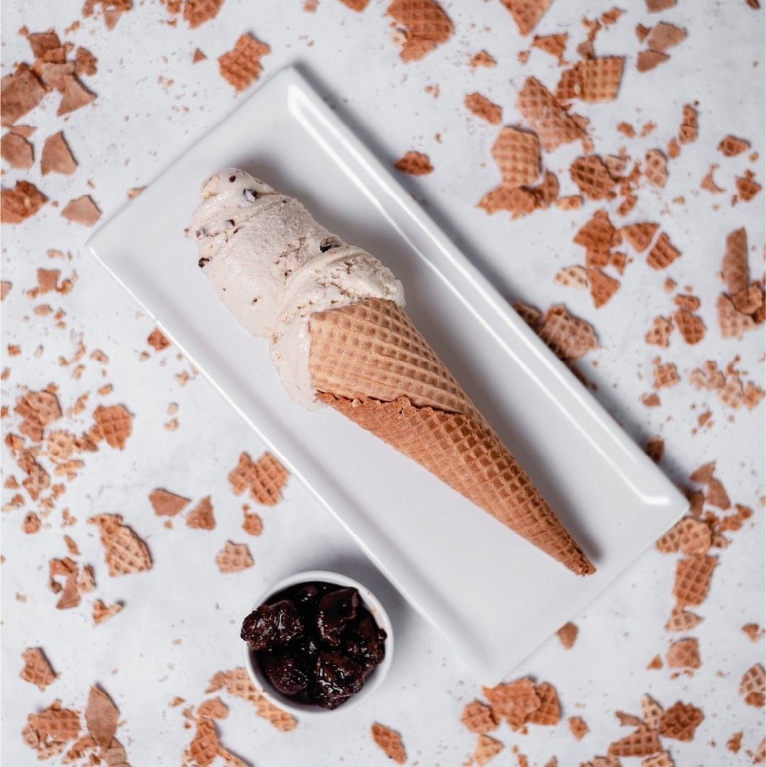 🌈¿Estás listo para un viaje de sabores? Probá el helado de #MarronsGlacés y dejá que tu paladar conozca un gusto único y delicioso, inspirado en el tradicional postre de castañas glaseadas.🤤 

¿Con cuál sabor lo combinarías?🤔