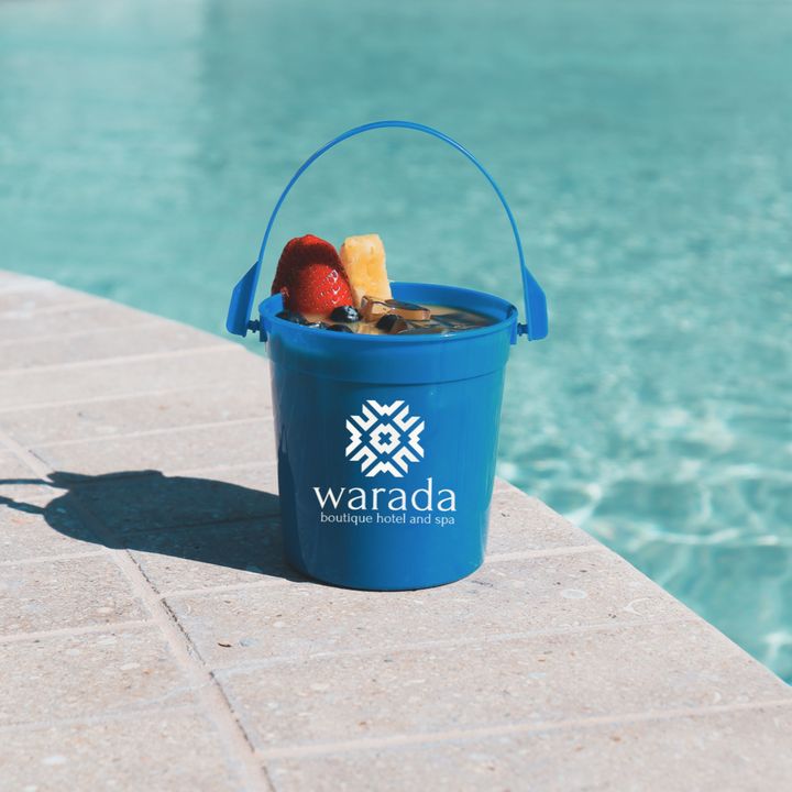 AtoZPromotions's tweet image. From branded vegan leather keychains to ice buckets and bottle carriers, we&apos;ve got everything you need for creating fun and memorable spring and summer vibes! amp.fyi/-/NILbNdy2 #sustainablestyle #TrendsetterVibes #PoolPartyEssentials #atozpromos #whoyouareiswhatwedo