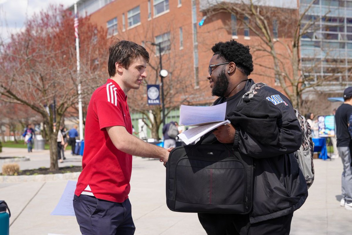 keancareerserv's tweet photo. In last week’s Message From the President, “an estimated 1,000 students from all academic majors visited the fair and networked with more than 200 employers from a wide variety of industries.” Thank you to everyone who took the necessary steps to advancing their career! https://t.co/IefuFcwCy6