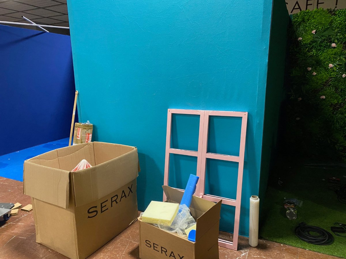 desDesigners's tweet photo. { DEMONTAGE }

C fait, la @foiredelyon se termine 😭 mais on se retrouve l'année prochaine 😜 avec de nouvelles selfie box de @takeaselfie.fr
Pendant ce temps place au rangement, démontage 💪
...et retour au "bercail" avant le départ pour Toulouse 😍

@desdesigners.fr https://t.co/abOFPGNPZO