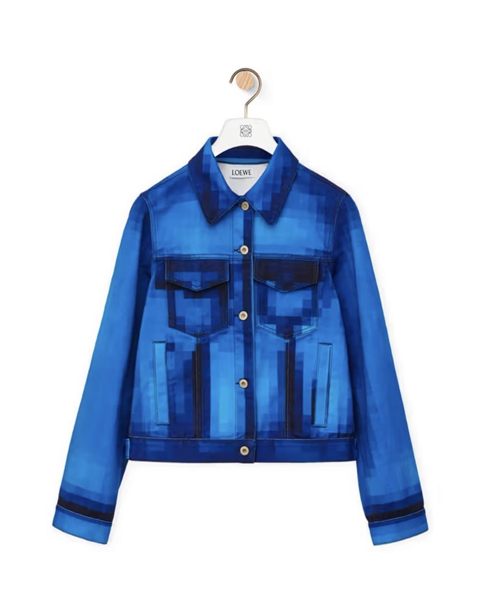 StreetFashion01's tweet image. Loewe SS23 Pixel Collection!🖤