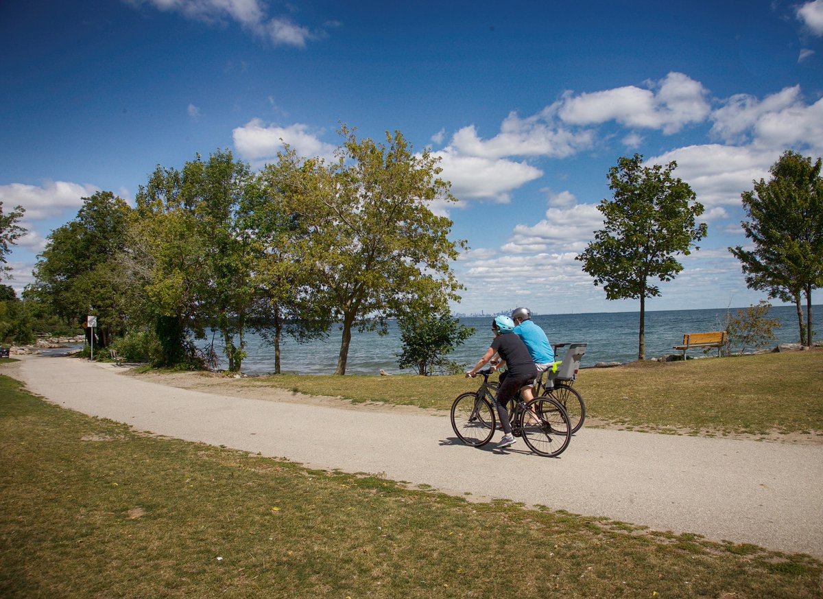 We're planning 18 acres of NEW parkland by the waterfront in <a href="/citymississauga/">City of Mississauga</a> and want to know what you would love to see and experience there! 🤩🌳  

Complete our survey by April 30th to give us your feedback.
👉 bit.ly/40ZePWZ