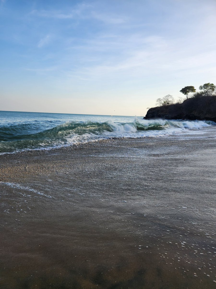 nijuanaaa's tweet photo. pero que cosa tan hermosa el mar https://t.co/GF7FWYsuZw