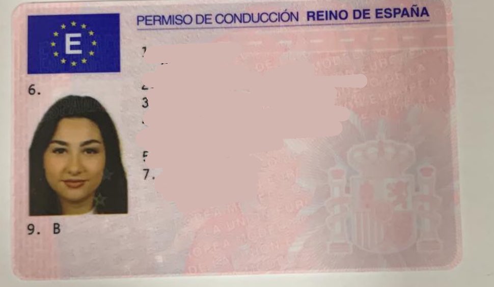 Me ha llegado mi carnet de conducir🥳🥳🥳🥳 y parece que me ha dado una reacción alérgica!!😍😍