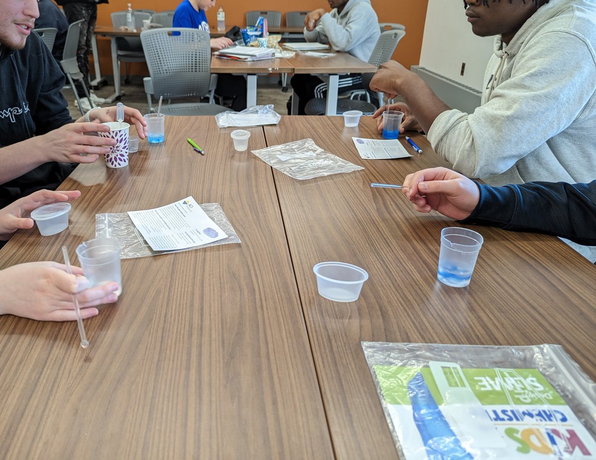 Sci_Classroom's tweet image. Today&apos;s chemistry class was so fun and informative thanks to @Danielle_Maxwel and @DaisyHaas 
@ShultzGroupCER 

Thank you for showing my students - Who is a chemist? 👩‍🔬🧑‍🔬👨‍🔬

and of course for also bringing slime!😁🧪

#chemed #iteachchem #STEMeducation