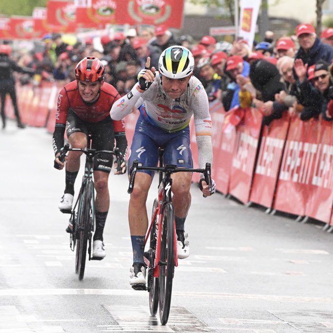 TeamTotalEnrg's tweet photo. Une nouvelle ligne à son palmarès. Sa 3e victoire chez les pros ! ✊

Avec ce succès mérité, Valentin Ferron prend la tête du classement de la Coupe de France ! Chapeau monsieur Ferron. #ParisCamembert 

📸 B.Bade/LNC https://t.co/4Lr82XG2K4