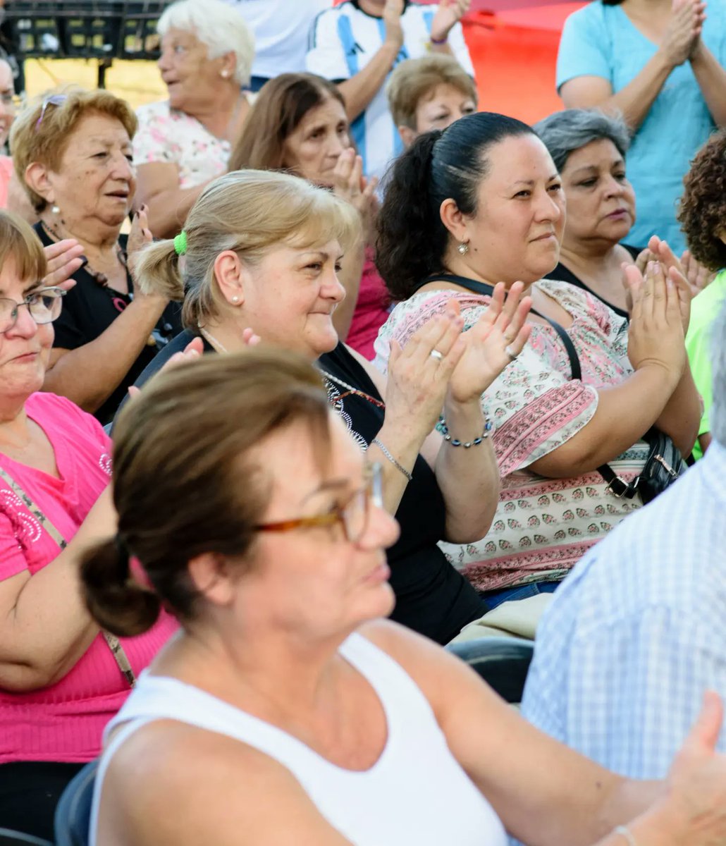 Beatriz_AvilaOK's tweet photo. Queremos colaborar con la población ante la creciente inseguridad y por decisión de @alfarogerman ya van más de 20.000 alarmas entregadas en distintos barrios de la ciudad. Vamos a seguir profundizando este programa por pedido de los vecinos.

#HaciaAdelante #JuntosPorElCambio https://t.co/UNZZK6q4R9