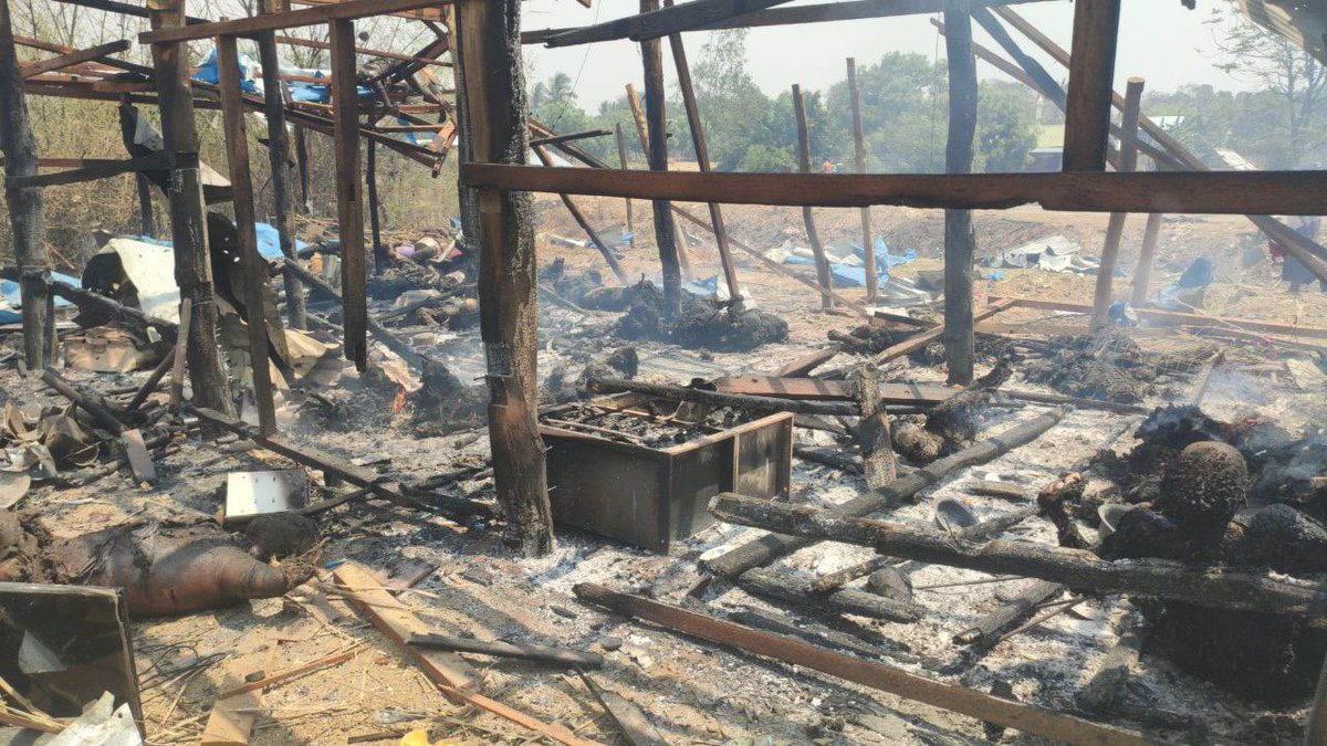 NanLin96's tweet photo. Another war crime committed by Myanmar Air Force &amp; terrorists military. As of now, at least 100 civilians, including women &amp; children, were killed by air strikes at the village of Pa Zi Gyi in #Sagaing, #Myanmar

#WhatsHappeninginMyanmar
#CrimeAgainstHumanity #WarCrimesOfJunta https://t.co/N7qvKwpRJa