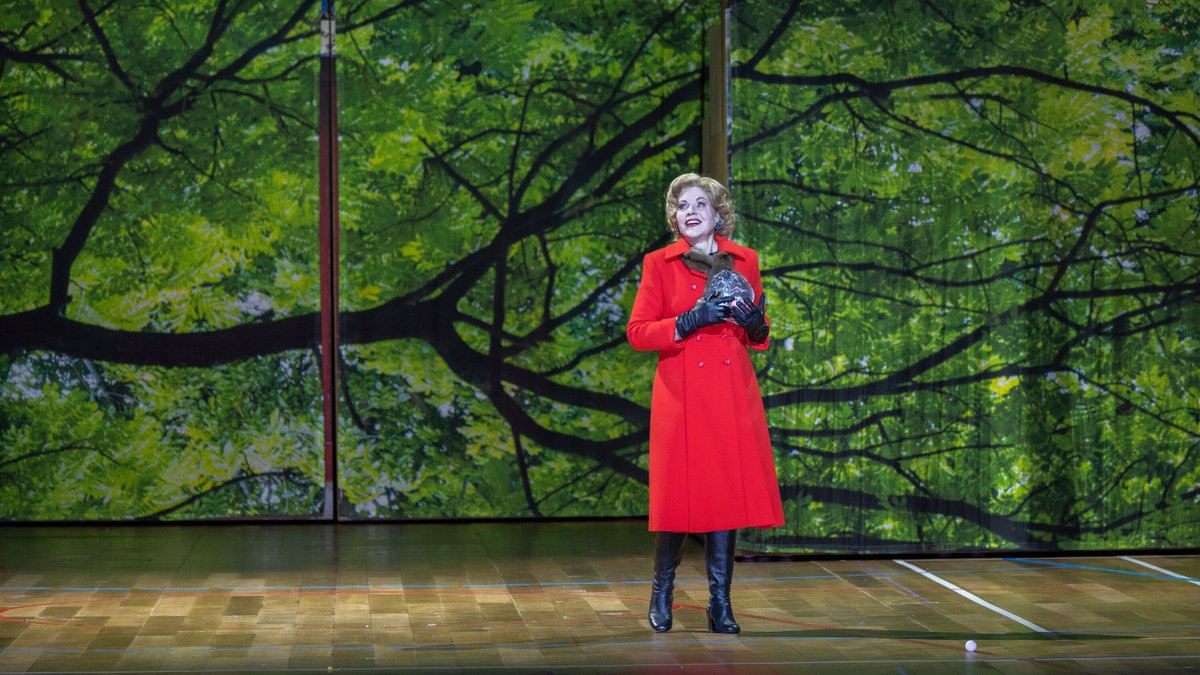 WandererSite's tweet photo. L'entrée de Nixon in China au répertoire de @operadeparis est une étape importante du mandat d'Alexander Neef. #ValentinaCarrasco entre réalisme et onirisme. Plateau superlatif @thomashampson @ReneeFleming @GustavoDudamel https://t.co/fivksnuzJ2 https://t.co/QHSCFLuBMZ