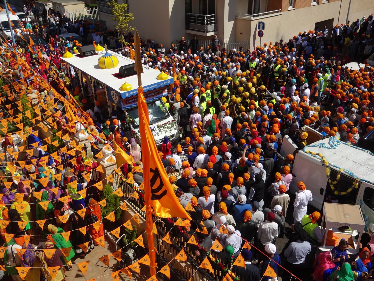 #vaisakhi c'est LA grande célébration des <a href="/SikhsdeFrance/">Sikhs de France</a> ! Rendez-vous au temple de Bobigny dimanche 16 avril pour assister à la procession. Samedi, une visite-conférence du temple est  proposée sur inscription. + d'infos sur bit.ly/2Khfu2Z