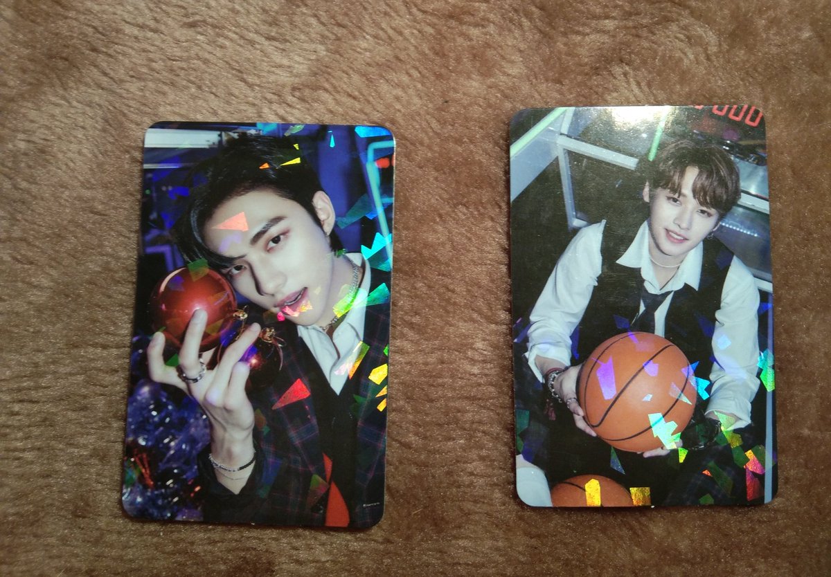 _timtaeng's tweet photo. ขายการ์ดลีโน ฮยอนจิน ใบละ 130 บาท
🛵: ค่าส่ง 30 บาท 
#ตลาดนัดstraykids https://t.co/V2hyVGkAKg