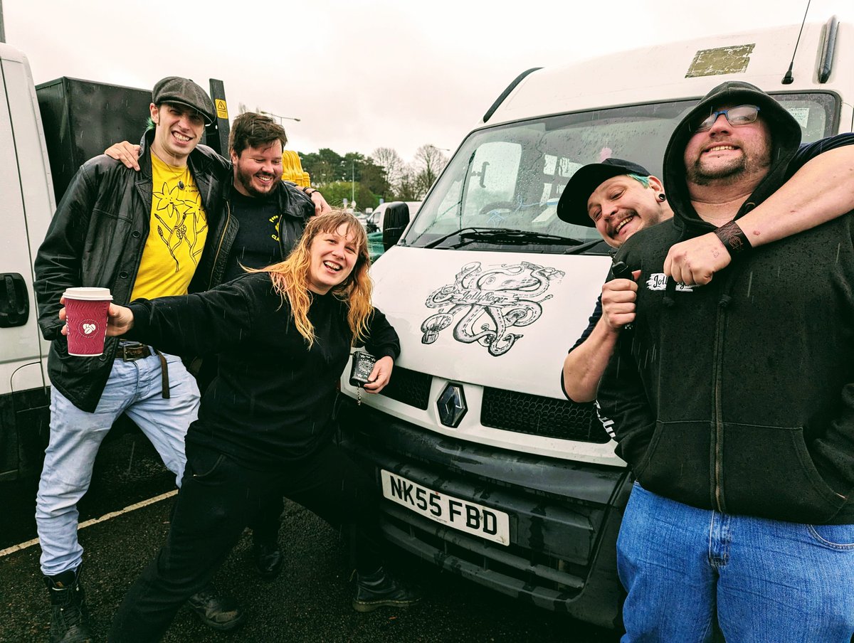 And we're off! Let's go tour! We are ready, Twobert is ready. We are travelling up to Kent today and being put up by our wonderful friends Rob &amp; Gee and then ferry in the morning 🏴‍☠️ 

11 gigs over 14 days in Germany &amp; Belgium with <a href="/JamesSpence909/">James Spencer</a> . We shall keep you updated crew.