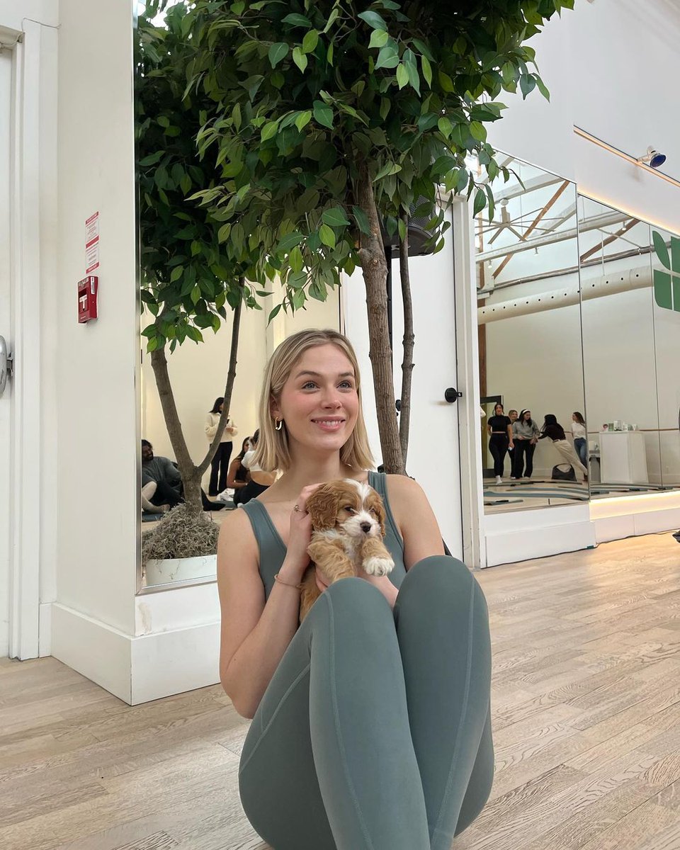 Tuesday cuddles (the only thing cuter than our activewear). Shop it here: rb.gy/7wxtv