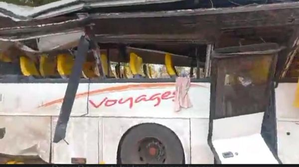 ModelLecitoyen's tweet photo. #Louga... Un Bus Dérape... Et Fait 5 Morts
#FfallPost https://t.co/aQMqs4yvvp
