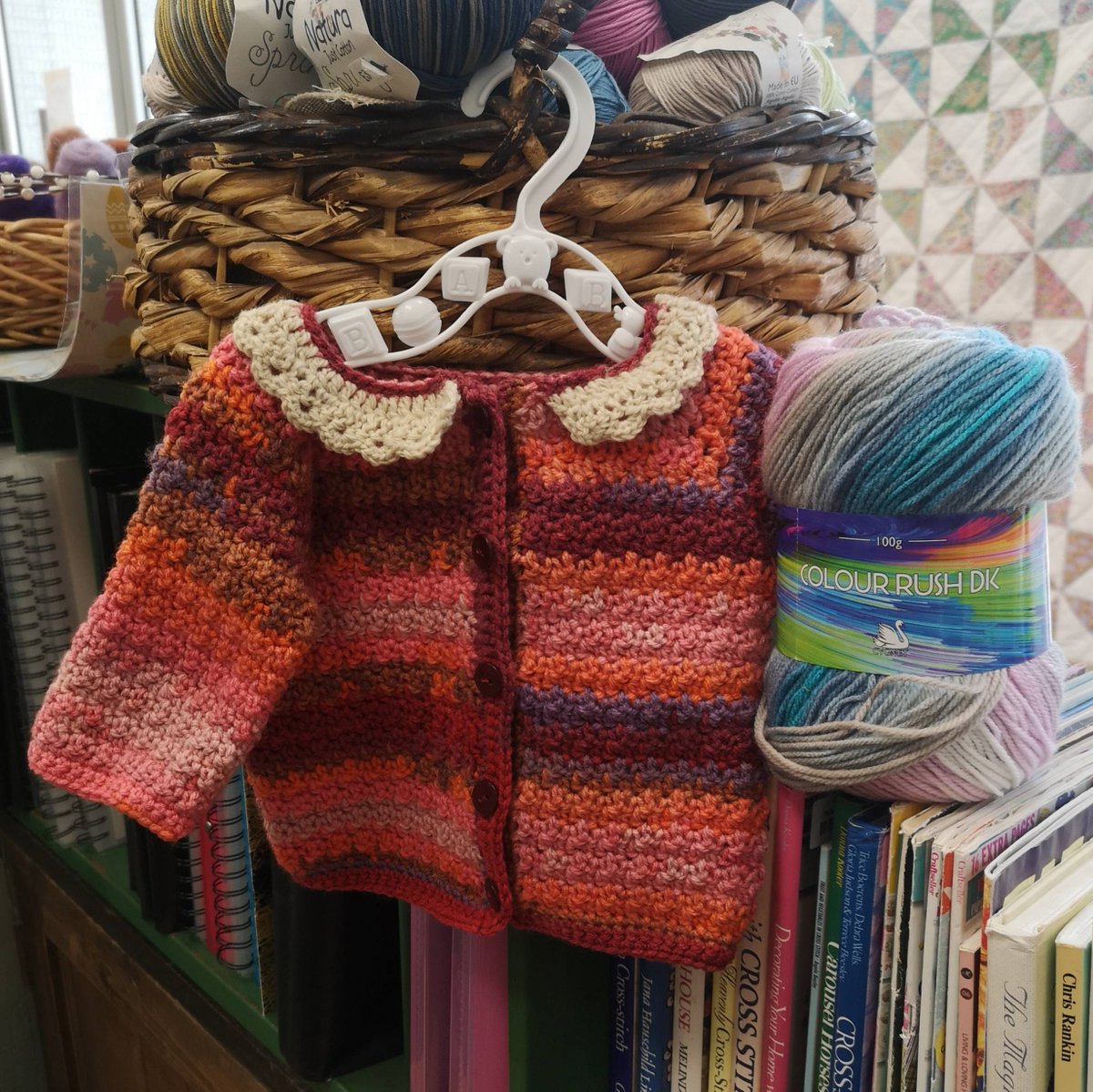 FredsHaberdash1's tweet image. Sometime free patterns can be hit and miss. However, I'm pleased with how this one turned out. It looks gorgeous in the Cygnet Colour Rush DK with a little but of something fr9m the stash for the collar. 
youtu.be/8VAy4z__SBg
#cygnet #colourrush #crochet #collar #cardigan