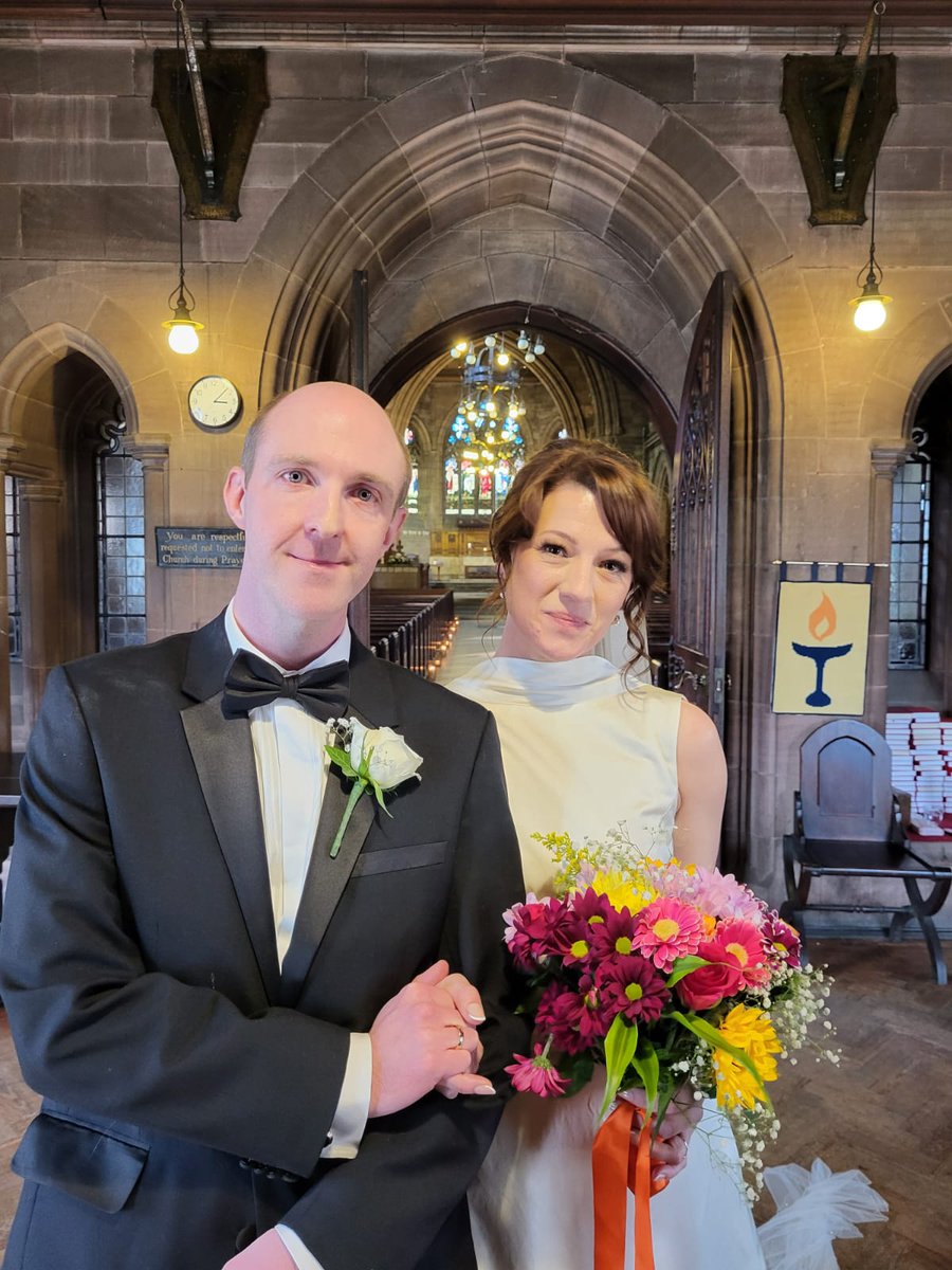 Wishing Jonathan and Jeanette a lifetime of happiness and blessings. @UlletRoadChurch 🌼🌼🌼 #weddings2023 #unitarian #love #commitment #Ceremony #liverpoolwedding ulletroadchurch.uk/news/jonathan-…