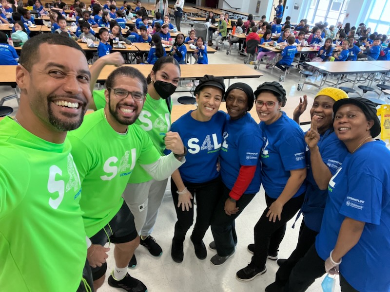FCSNutrition's tweet photo. We have the best #Strong4Life Team ๐ช4๏ธโฃโค๏ธ
Our students have so much fun seeing you promote the four healthy habits in our schools. Thank you for spending time in the gym during PE classes & serving lunch to students! #FuelingGA #GSNAHeartbeat https://t.co/o4UmhqWd9Y