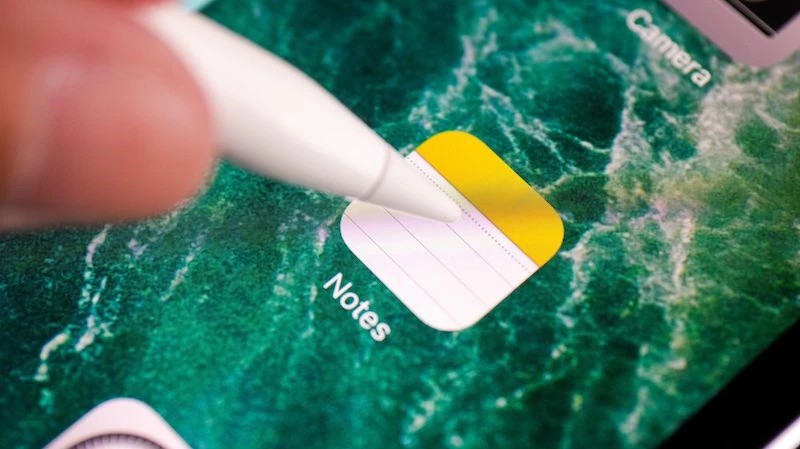 rajupp's tweet image. &quot;Notes lets you jot down your thoughts or ideas, compose handwritten notes, create checklists, and scan documents, among other things.&quot;

Read the full article: 20 Best Apple Notes App Tips and Tricks for iPhones and iPads
▸ lttr.ai/AAb6j

#AppleNotes #TinyTip