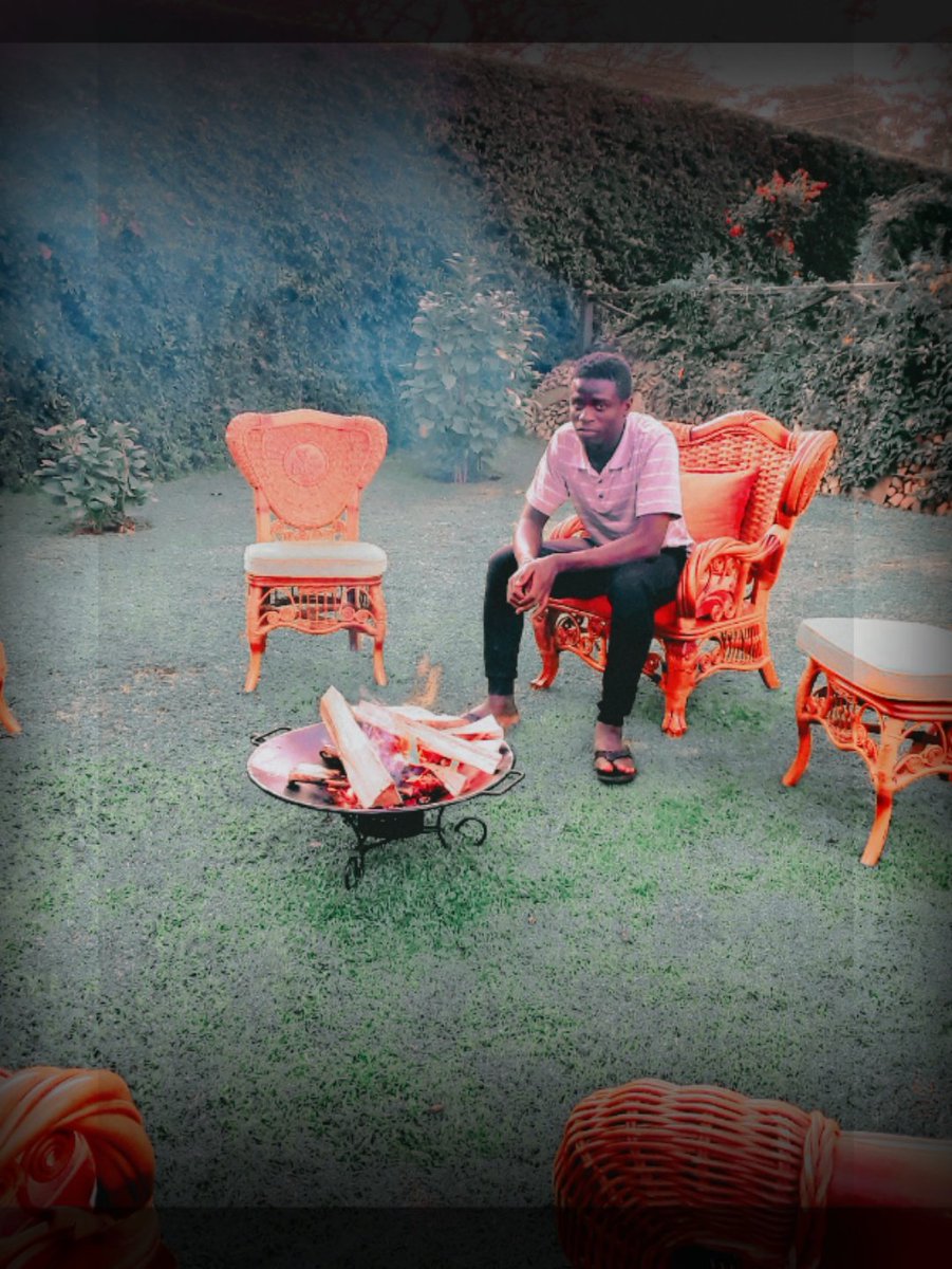 Ujana ni moshi Na usichana ni kuni 😅🙌💯