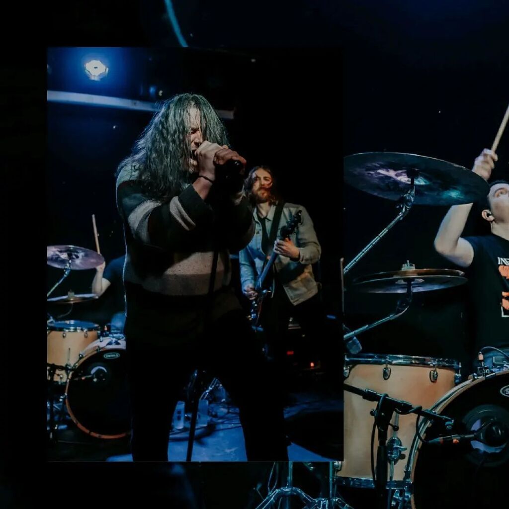 ENDSCAPE (@endscapeband) on Twitter photo Had a grand old time playing with the incredible <a href="/twoyearbreak/">Two Year Break</a> and @lightwaveband this weekend! Thanks to everyone who came down and had a good time with us!
📸: @aprilmphoto
#liveband #ukrock #ukmetal #buttrock #livemusicphotography instagr.am/p/Cq5bN4FNVau/ Had a grand old time playing with the incredible <a href="/twoyearbreak/">Two Year Break</a> and @lightwaveband this weekend! Thanks to everyone who came down and had a good time with us!
📸: @aprilmphoto
#liveband #ukrock #ukmetal #buttrock #livemusicphotography instagr.am/p/Cq5bN4FNVau/