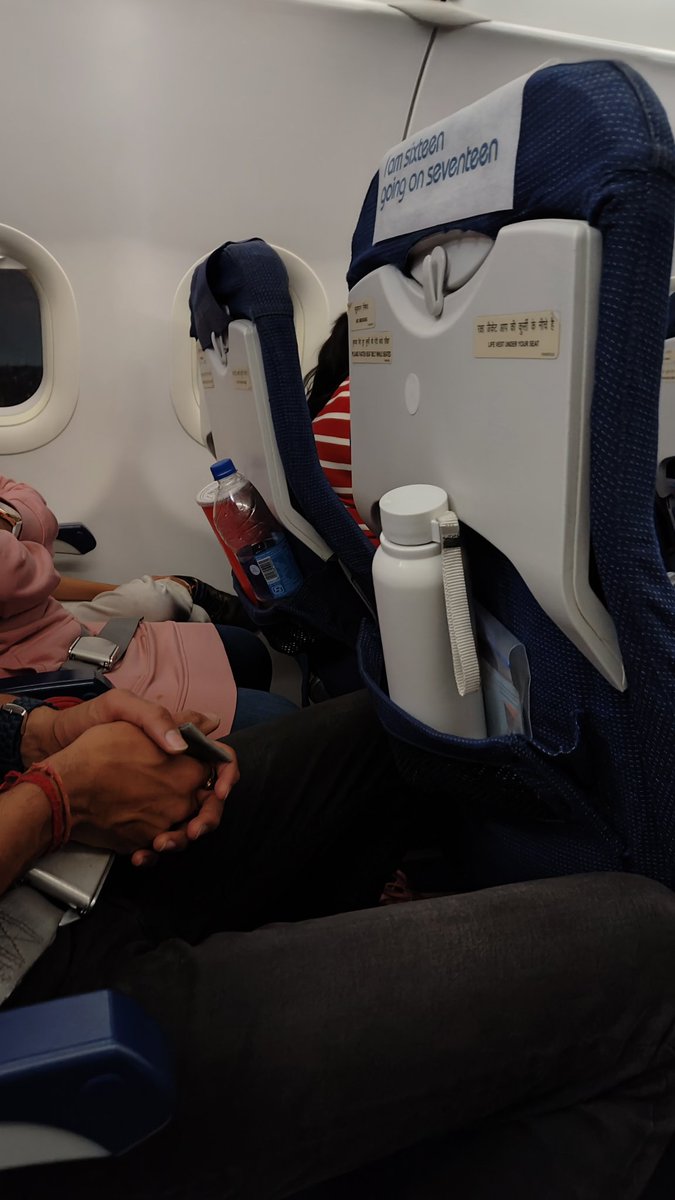 nitinmbohra's tweet photo. @IndiGo6E dear Indigo, why is keeping seat upright is mandatory for us but it ok when the fault is from your end https://t.co/fvnvOFuePY
