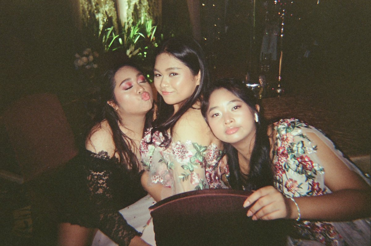 Yanaphernelia's tweet photo. ☁️ RJ's 18th https://t.co/aTAFq4oJtB