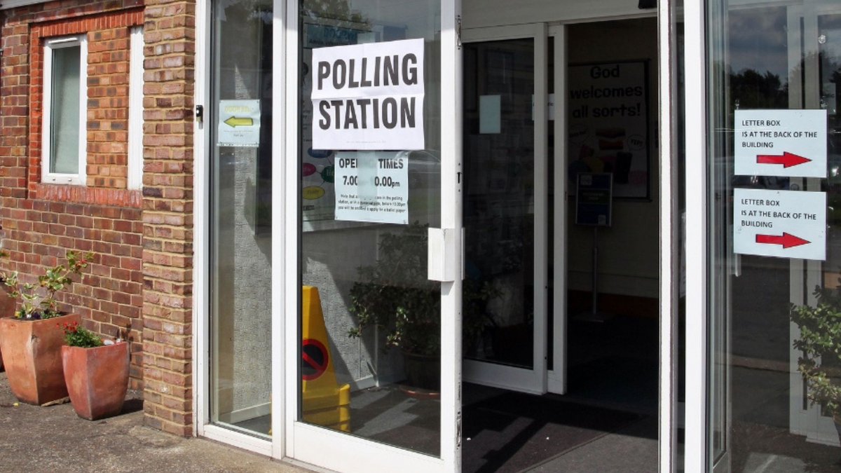 Important deadlines are looming - don't lose your chance to vote in May's District and Parish elections. If you are not on the electoral register you won't be able to vote. The deadline to register to vote is 11.59pm on Monday 17 April. Do it here: bit.ly/39hBcOC