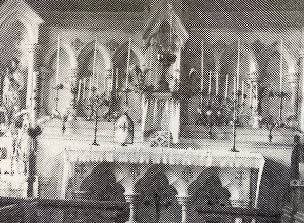 Help needed. Where is this?

Michael Jickells is trying to track down this white altar moved from Derbyshire to Norfolk around the 1950’s.

Any clues?

Just comment on here.

Thanks folks.