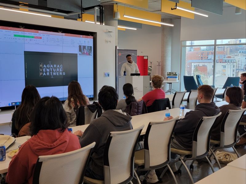 CMUSwartzCenter's tweet photo. Last Friday, we welcomed former Pgh Steeler & @magaracvc partner @_W__J__A_ Will Allen for an inspiring talk w/ our Swartz Fellows & Innovation Scholars students! Will spoke about his journey to entrepreneurship and life lessons learned from football to investing! #swartzcenter https://t.co/kKR4IYSPJL
