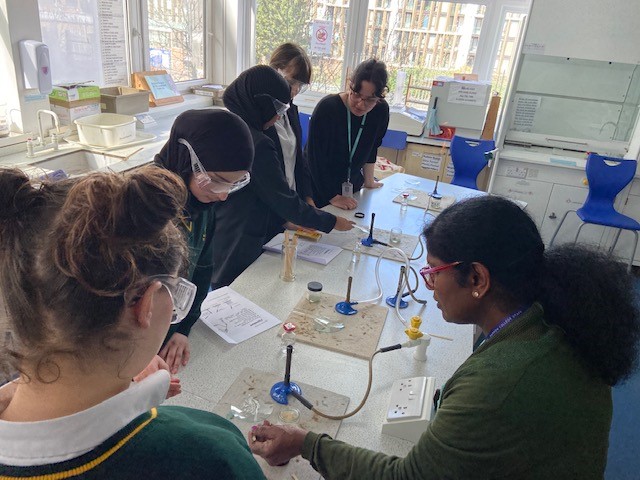 hcucdigital's tweet photo. RT HarrowCollege: Last month, Harrow College was delighted to welcome a group of year 11 students from @BentleyWoodSch to our Harrow on the Hill campus to learn more about our courses, gain hands-on experience with kits &amp; facilities &amp; access to our fanta… https://t.co/cbaOV6hXHQ