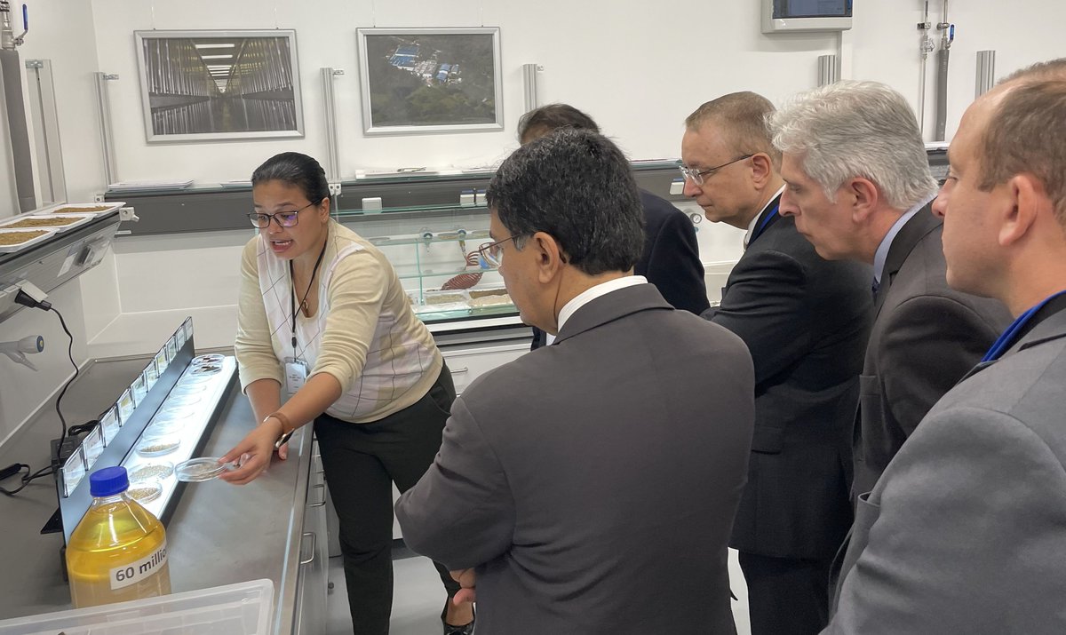 IAEANA's tweet photo. Nuclear technologies help countries achieve #GlobalGoals.
🇧🇷Obrigado, @AieaBrasil &amp; @marmilbr of Brazil, for visiting @IAEAorg Seibersdorf laboratories to see our R&amp;D activities in food &amp; agriculture, health, science.
https://t.co/Ox58xTUHsK https://t.co/GEgKvtD69m