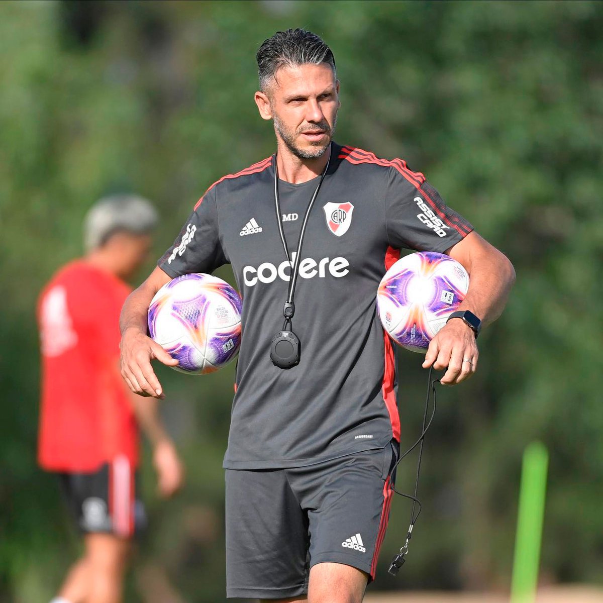 debate_millo's tweet photo. Lo que más me gusta de nuestro entrenador es que JAMÁS puso excusas. Desde que llegó se hizo cargo de la presión de ser el sucesor de Gallardo, buscó que River sea protagonista y hasta dijo que el hincha de River paga la entrada más cara del país y está bien que exija otro juego. https://t.co/uMxjQzLJlg