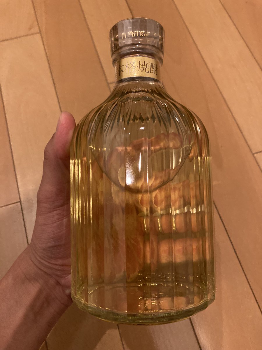 いいちこ本格焼酎
焼酎よりウイスキーに近い味わいで飲みやすい🥃