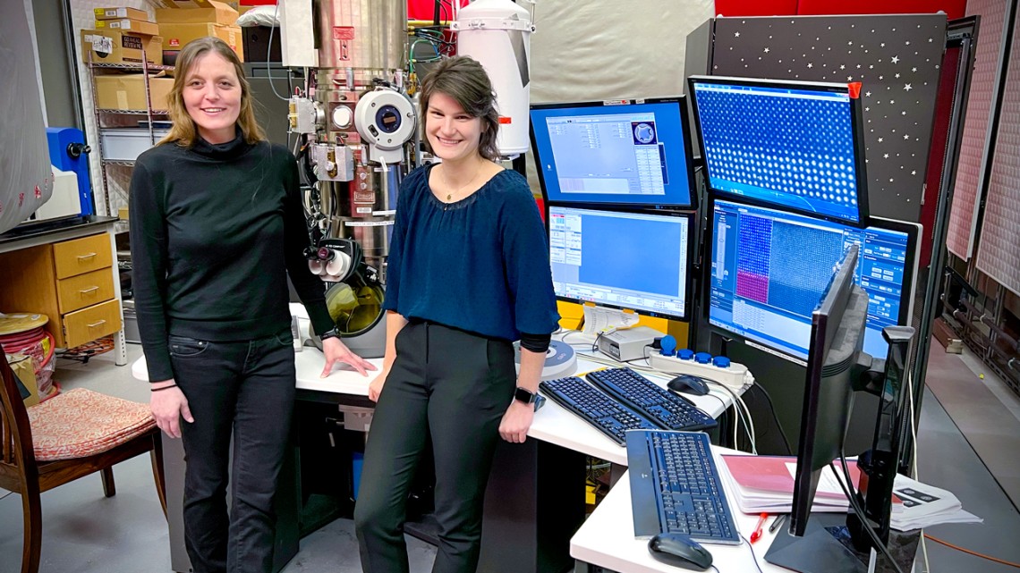 Some materials' ability to conduct electricity without losing energy (superconductivity) is exciting. In 2019, scientists demonstrated it in materials called nickelates. Researchers @Cornell revealed new insights into where in the material it arises: news.cornell.edu/stories/2023/0…