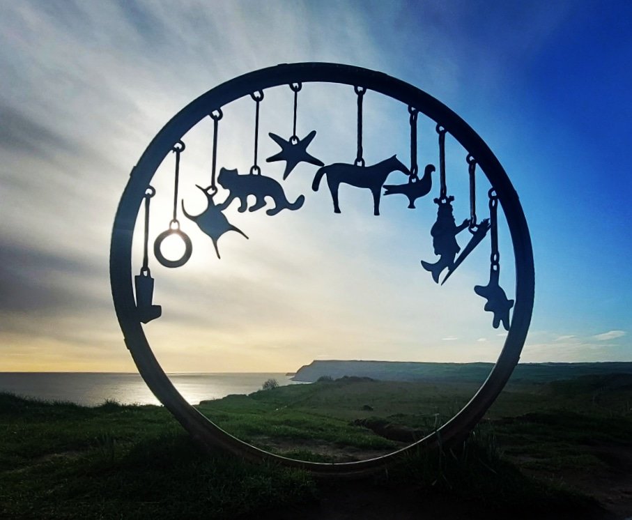 snazzle_pants's tweet photo. My fave four from early this morning. #favefour #saltburn #thecharmbracelet @ClevelandWayNT https://t.co/VquyLbTRLK