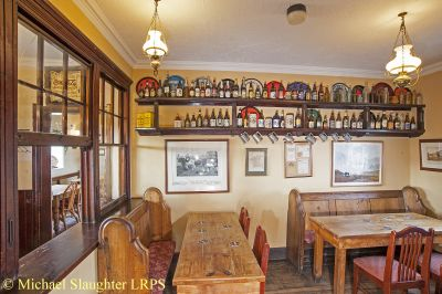 🤞🤞Previously CAMRA’s West Midlands Pub of the Decade, closed in October 2022. It became an ACV (Asset of Community Value) in December and the locals are setting up a community benefit society to buy it.  👏
ℹ️Find out more about the campaign here 👉tinyurl.com/2p95f2j8