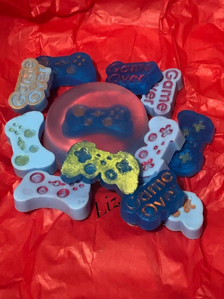 #Jabonesdecorativos 
#videojuegos 🎮🎮🎮 #Videogames
Excelentes para #recuerditos de #piñata 🪅
Puede ser cualquier color💚💙💖y aroma al gusto.
Para #niño 👦🏻💙y #niña 👧🏻💖ya que se puede hacer con colores de niña💖
#jabonespersonalizados
#Jabones
(se hacen envíos📦a todo USA 🇺🇸)